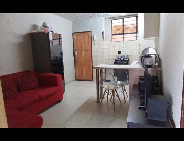 2 BEDROOM PROPERTY TO RENT IN PRETORIA CBD